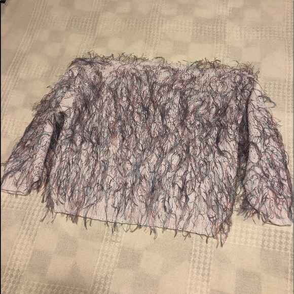 Beautiful women’s knitted sweater - Picture 8 of 10